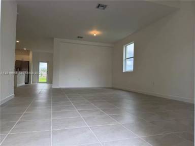 Main picture of 2384 SE 29th Dr