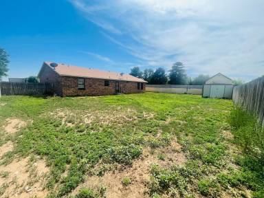 Main picture of 409 Monticello Parkway Dr