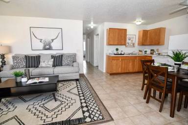 Main picture of 2101 - 2159 Cedar St