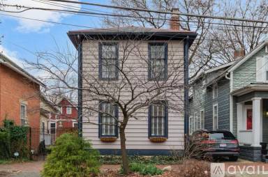 Main picture of 587 S Grant Ave