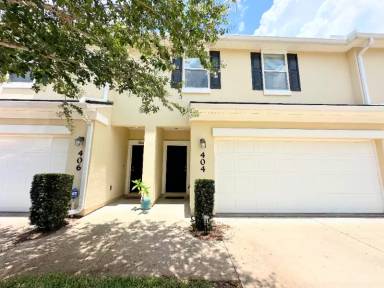 Main picture of 404 Walnut Dr