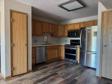 Main picture of 7450 S Louise Ave