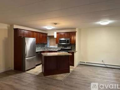 Main picture of 2035 Central Park Ave