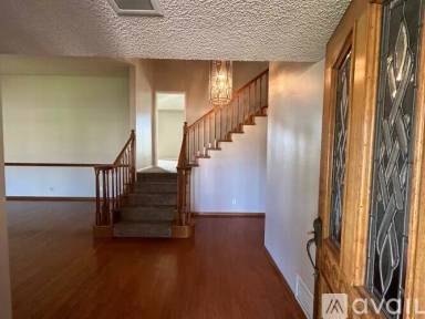 Main picture of 105 Glenbrook Ave