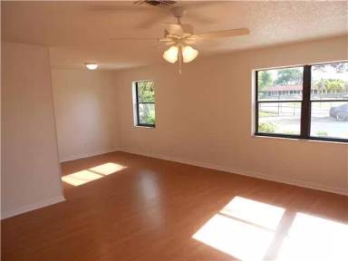 Main picture of 611 S East Coast Ave