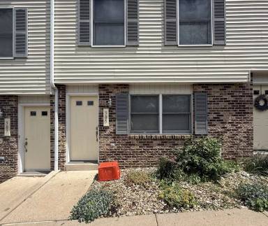 Main picture of 305 Hill Dr