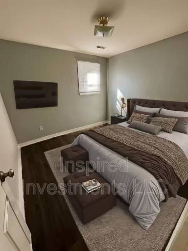 Main picture of 328 W 22nd St