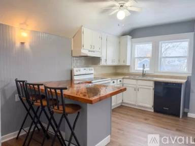 Main picture of 72 W 17th St