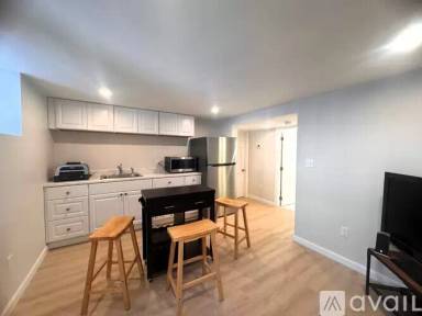 Main picture of 39 Cottage St