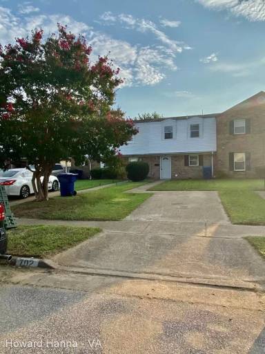 Main picture of 702 Atterbury Ct