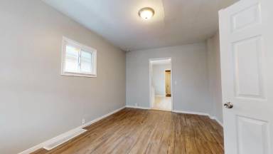 Main picture of 2505 Tate Ave