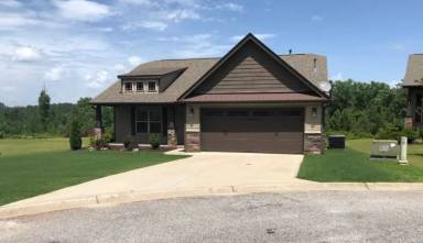 Main picture of 345 S Stonegate Dr