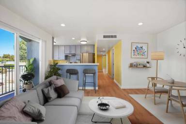 Main picture of 6534 Balboa Blvd Residences