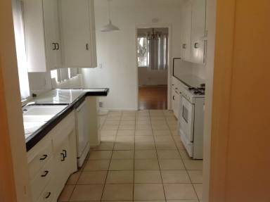 Main picture of 3812 Westwood Blvd