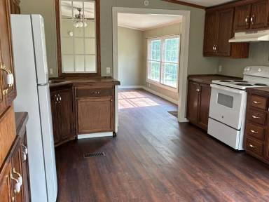 Main picture of 90 Morgan Ln