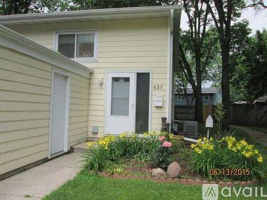 Main picture of 607 Meadow Pl