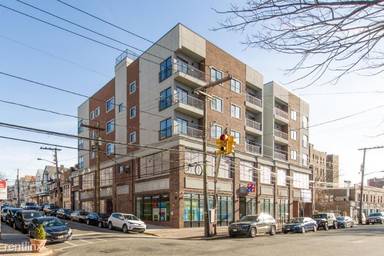 Main picture of 4918 Park Ave