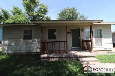 Main picture of 1204 Marshall Dr