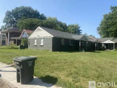Main picture of 966 Leon Pl