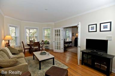 Main picture of 538 W Cornelia Ave