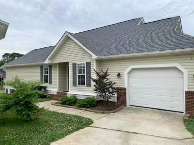 Main picture of 105 Waterpoint Rd