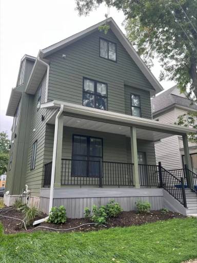 Main picture of 524 12th Ave SE