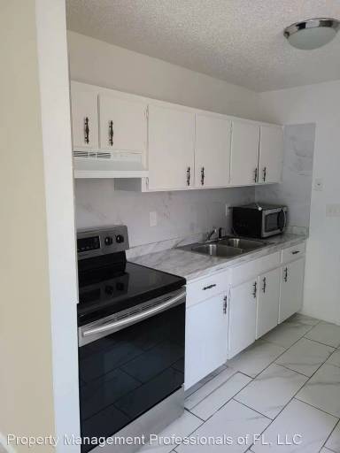 Main picture of 7397 34th St N