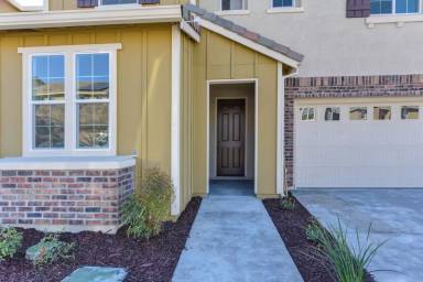 Main picture of 1509 Peony Ln