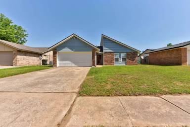 Main picture of 905 Hawks Nest Dr