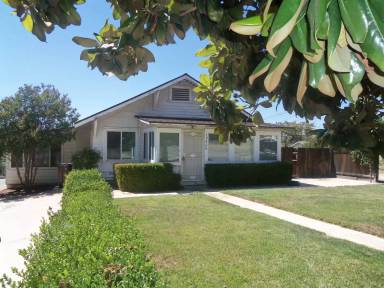 Main picture of 12408 Bryant St