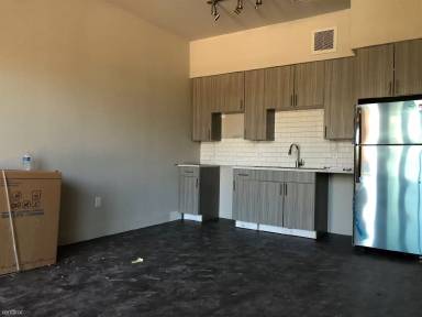 Main picture of 3222 E 5th St