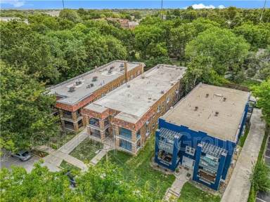 Main picture of 2733 Campbell St