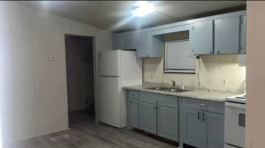 Main picture of 1820 Ichetucknee Rd