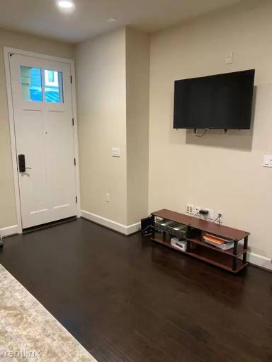 Main picture of 418 Persimmon Cmn