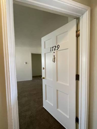 Main picture of 1701 N Glenoaks Blvd