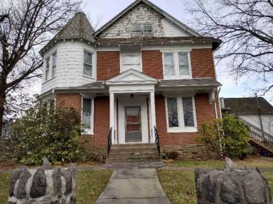 Main picture of 417 W Walnut St