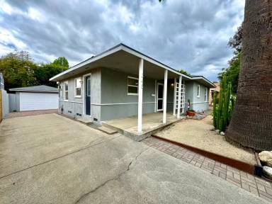 Main picture of 345 S College Ave