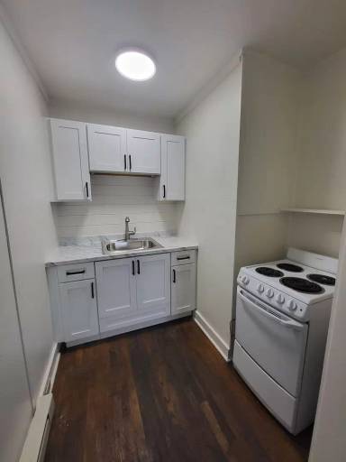 Main picture of 1 S Market St