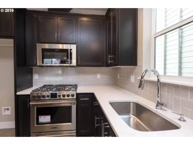 Main picture of 6905 N Jersey St