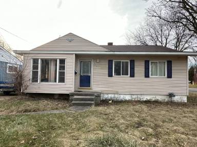 Main picture of 902 Barney Ave