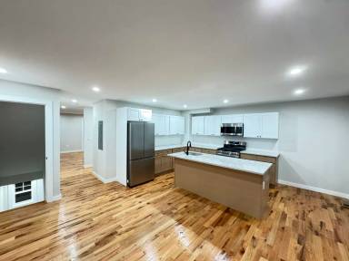 Main picture of 307 Laurel St