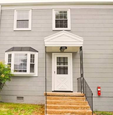 Main picture of 1505A - B Wells Ave SE