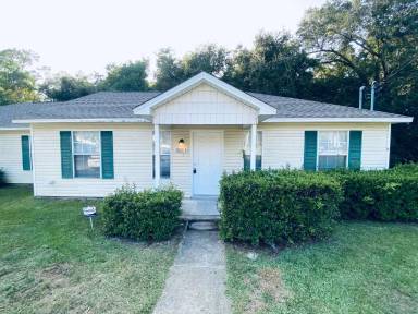 Main picture of 1000 Sable Dr