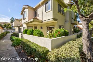 Main picture of 1253 Tea Rose Cir