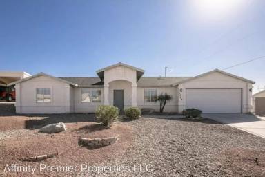 Main picture of 3200 Fan Palm Dr