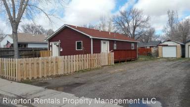 Main picture of 1014 E Lincoln Ave