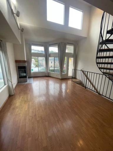 Main picture of 3151 Dickens St