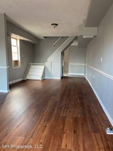 Main picture of 2419 S Paca St