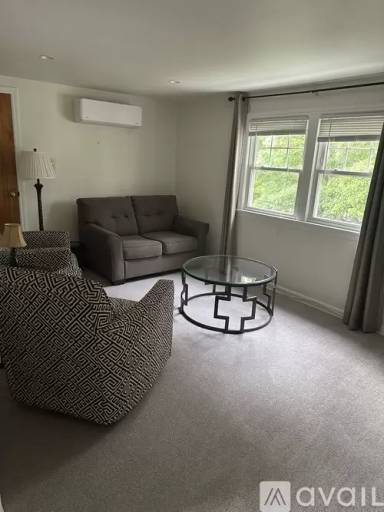 Main picture of 25 Westview Ave