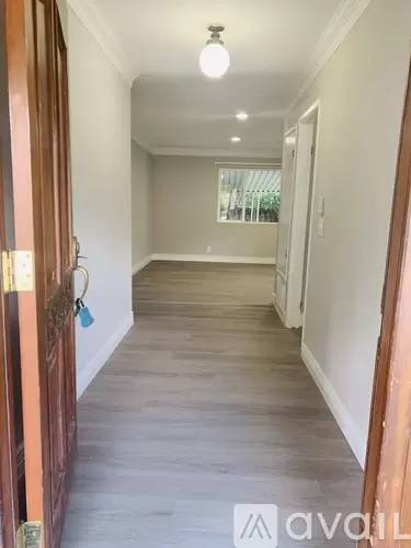 Main picture of 501 Amherst Ct